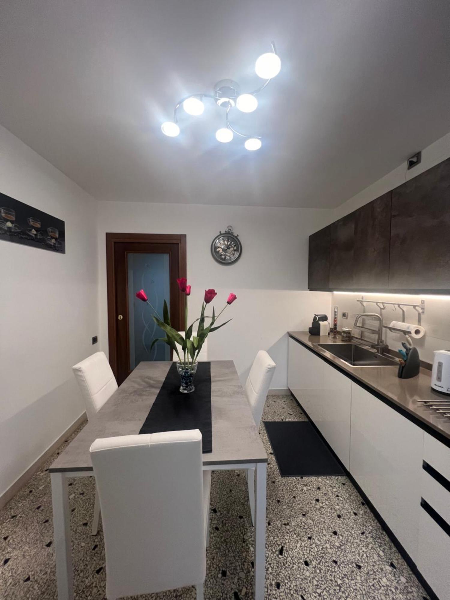 Ca' Delfina Holiday Home Venice Exterior photo