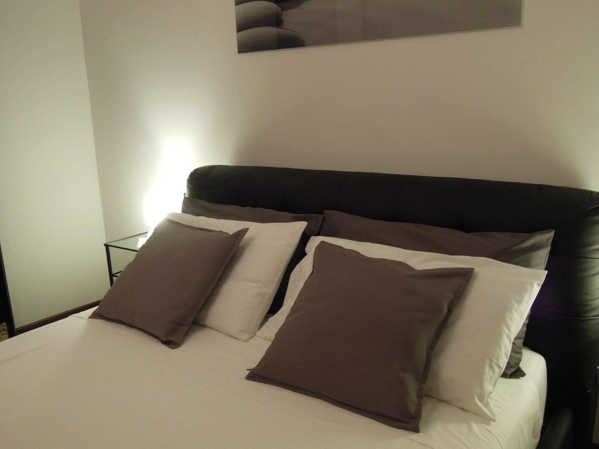 Ca' Delfina Holiday Home Venice Exterior photo