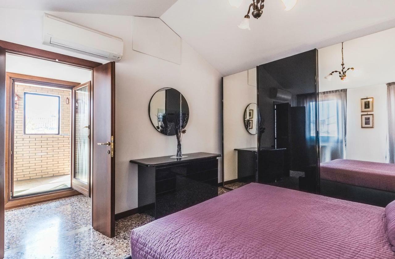 Ca' Delfina Holiday Home Venice Exterior photo
