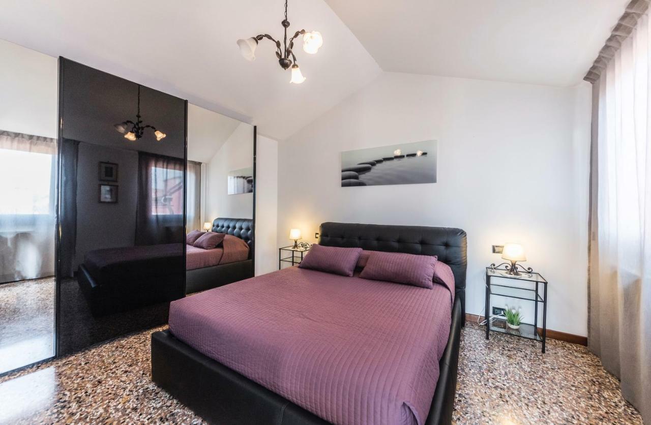 Ca' Delfina Holiday Home Venice Exterior photo